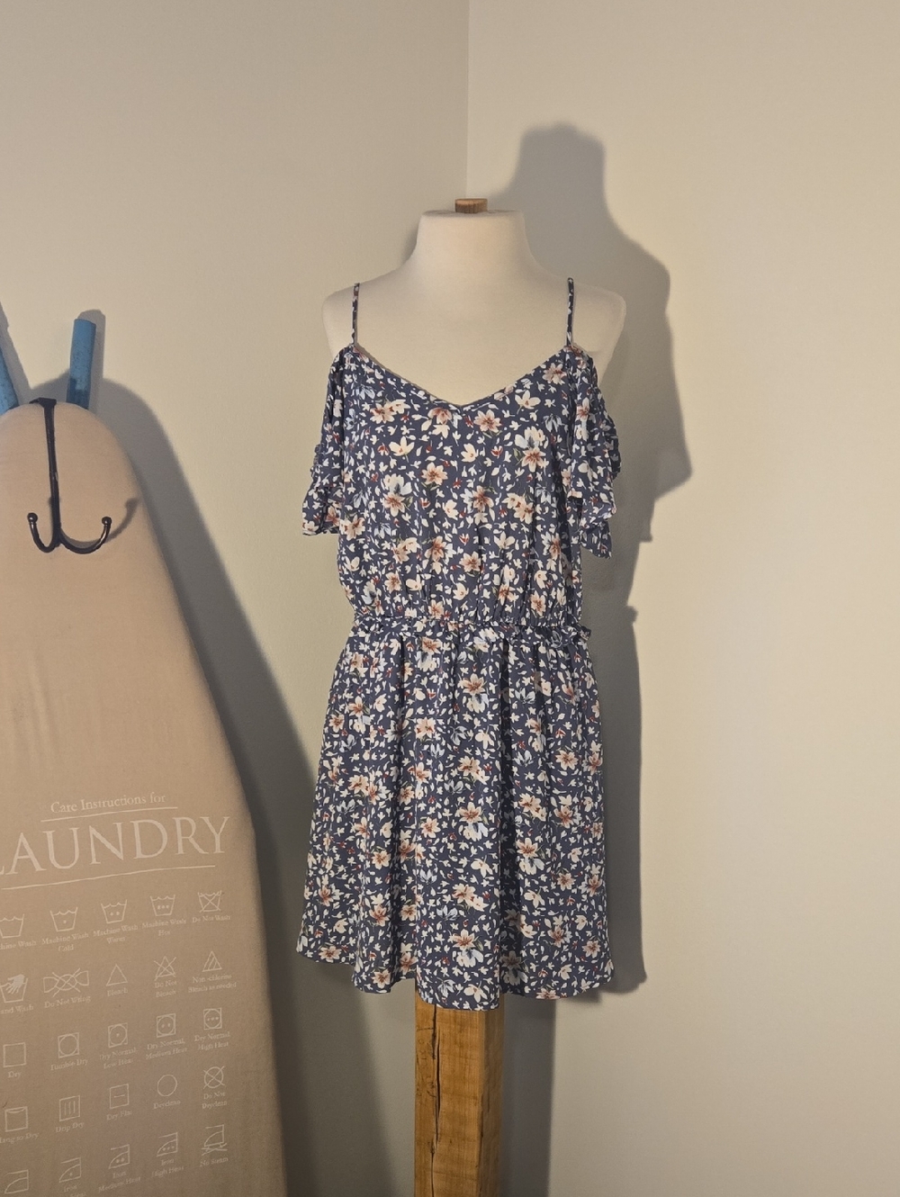 Jessica Simpson Blue Floral Button-Back Top
